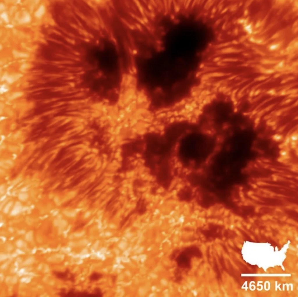 Comparación de una mancha solar con el tamaño de Estados Unidos.