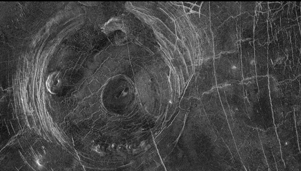 Corona Bahet, imagen obtenida por la sonda Magellan.