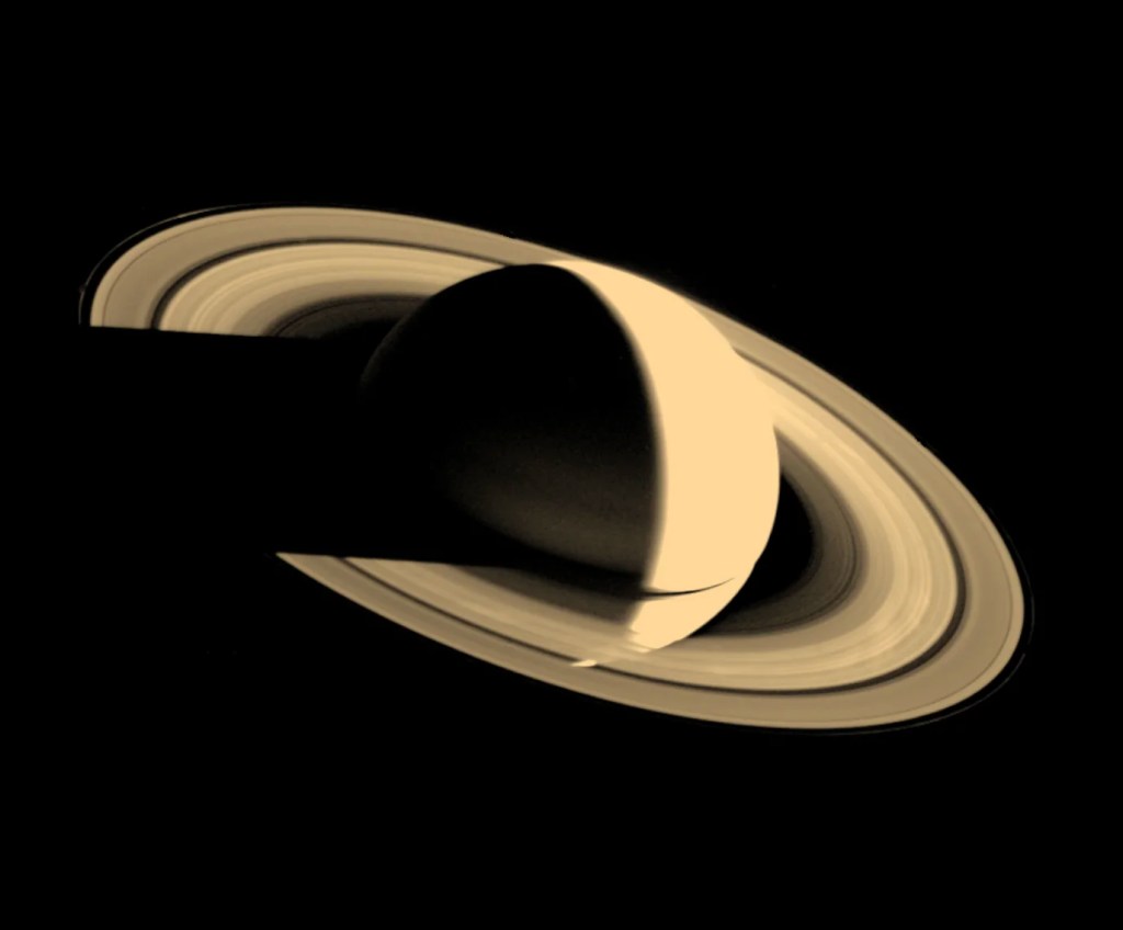 Saturno por voyager